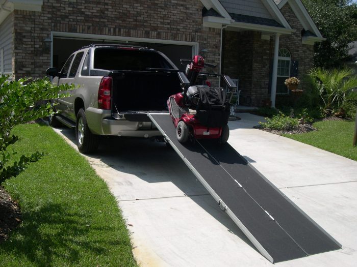 10' Trifold Aluminum Portable ramp - Image 5