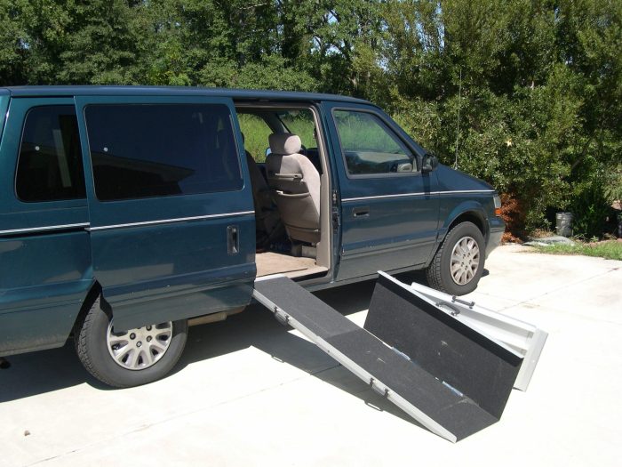 6' Trifold Aluminum Portable ramp - Image 2