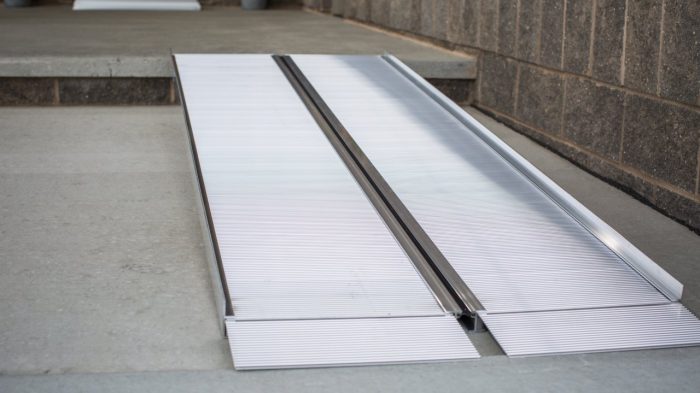 7' Single Fold Aluminum Portable ramp - Image 5